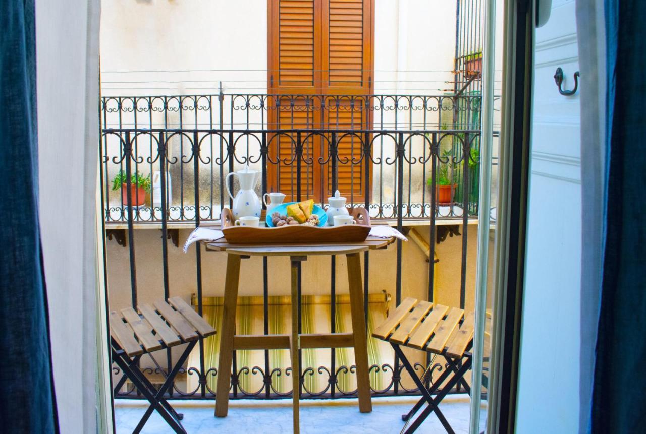Porto Salvo Apartments - By Vacation Service Cefalù Zewnętrze zdjęcie